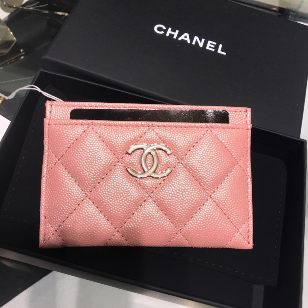 🚫SOLD🚫  19S 🦄 Chanel Pink Iridescent Flat - Picture 2 of 8